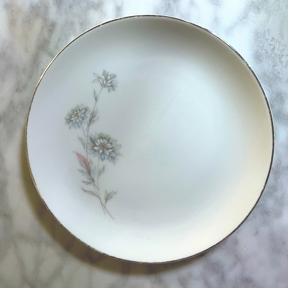 Towne House Fine China Small Plate - Japan, Allyson 2432,  Flower Design